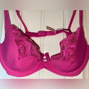 Victoria’s Secret Very Sexy bra, size 34 D, pink color Demi bra
